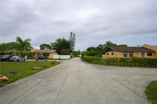 [Address not provided], Miami Gardens, FL 33056 - Photo 4