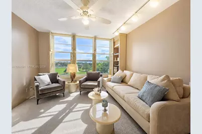 3980 Oaks Clubhouse Dr #409, Pompano Beach, FL 33069 - Photo 14