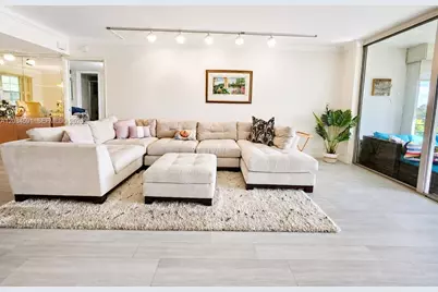 3980 Oaks Clubhouse Dr #409, Pompano Beach, FL 33069 - Photo 10