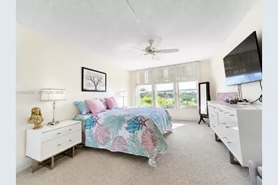 3980 Oaks Clubhouse Dr #409, Pompano Beach, FL 33069 - Photo 16
