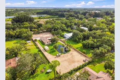 1575 Harlock Rd, Melbourne, FL 32934 - Photo 4