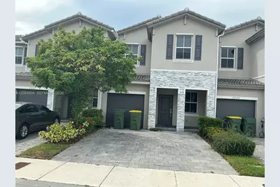 2678 SE 10th St #2678, Homestead, FL 33035 - Photo 2