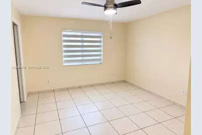 7548 NW 173rd Ter, Hialeah, FL 33015 - Photo 12
