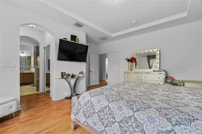 8739 NW 109th Ct, Doral, FL 33178 - Photo 16