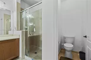 8739 NW 109th Ct, Doral, FL 33178 - Photo 20