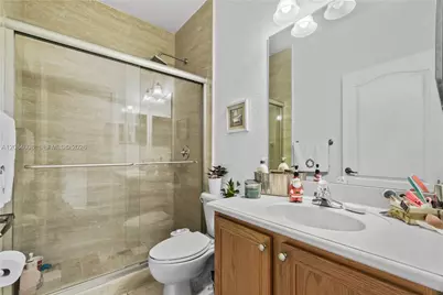 8739 NW 109th Ct, Doral, FL 33178 - Photo 30