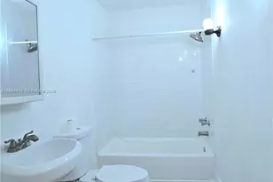 934 Michigan Ave, Miami Beach, FL 33139 - Photo 16