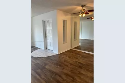 718 Sunny Pine Way #H2, Greenacres, FL 33415 - Photo 4