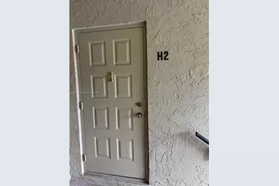 718 Sunny Pine Way #H2, Greenacres, FL 33415 - Photo 2