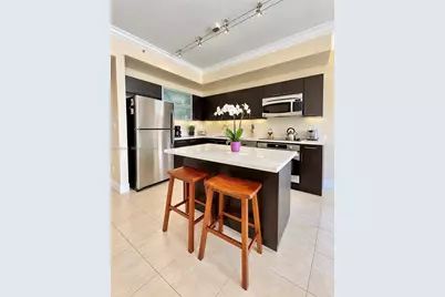 90 SW 3rd St #1403, Miami, FL 33130 - Photo 6