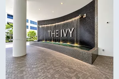 90 SW 3rd St #1403, Miami, FL 33130 - Photo 1