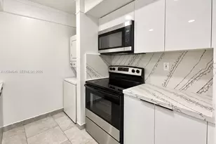 5055 NW 7th St, Miami, FL 33126 - Photo 4