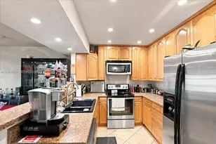 7597 NW 75th Ave, Tamarac, FL 33321 - Photo 12