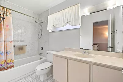 9905 NW 9th St Cir #12-21, Miami, FL 33172 - Photo 18