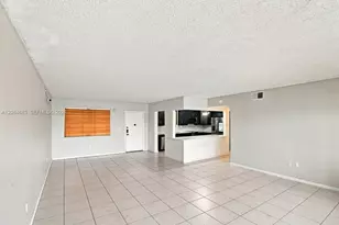 471 Ives Dairy Rd, Miami, FL 33179 - Photo 4