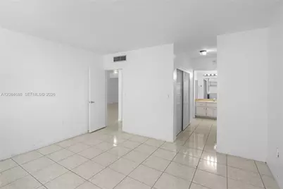 5001 Collins Ave #5E, Miami Beach, FL 33140 - Photo 18