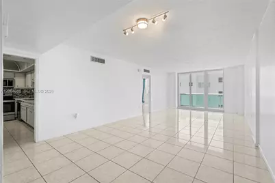 5001 Collins Ave #5E, Miami Beach, FL 33140 - Photo 1