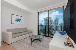 398 NE 5th St, Miami, FL 33132 - Photo 8