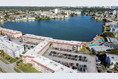 18555 NE 14th Ave #619, Miami, FL 33179 - Photo 10