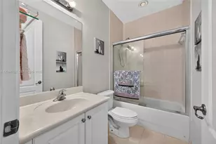 628 SW 147th Ter, Pembroke Pines, FL 33027 - Photo 28