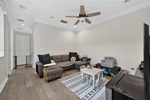 628 SW 147th Ter, Pembroke Pines, FL 33027 - Photo 26