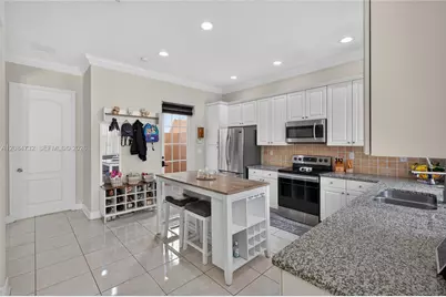 628 SW 147th Ter, Pembroke Pines, FL 33027 - Photo 14