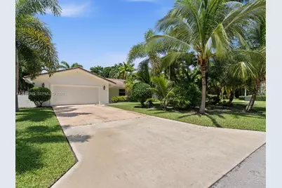 731 NW 4th Ct, Boca Raton, FL 33432 - Photo 6