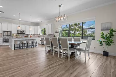 8142 Bradford Way, Parkland, FL 33076 - Photo 2