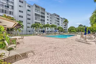 610 NE 12th Ave, Hallandale Beach, FL 33009 - Photo 20