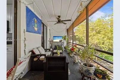 671 NE 195th St #329E, Miami, FL 33179 - Photo 36