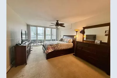 121 Golden Isles Dr #1, Hallandale Beach, FL 33009 - Photo 14