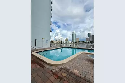 121 Golden Isles Dr #1, Hallandale Beach, FL 33009 - Photo 36