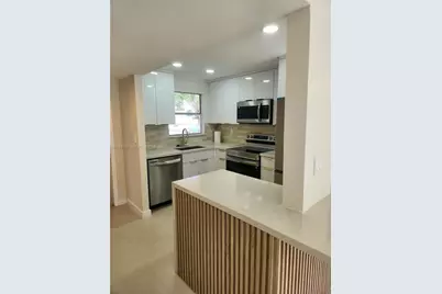 2781 N Pine Island Rd, Sunrise, FL 33322 - Photo 14