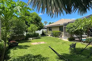 522 SE 34th Terrace, Cape Coral, FL 33904 - Photo 4