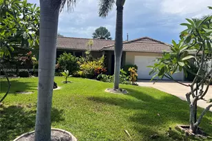 522 SE 34th Terrace, Cape Coral, FL 33904 - Photo 1