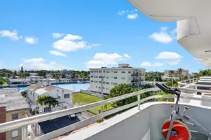 8201 Byron Ave, Miami Beach, FL 33141 - Photo 38