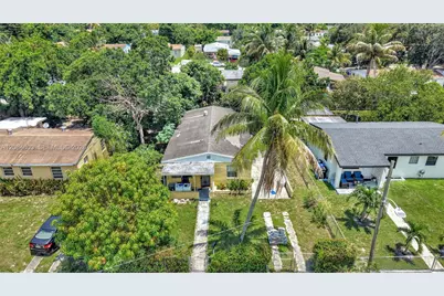 15601 NE 15th Ave, North Miami Beach, FL 33162 - Photo 2