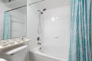 17100 N Bay Rd, Sunny Isles Beach, FL 33160 - Photo 20