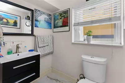 2532 SW 27th St, Miami, FL 33133 - Photo 14