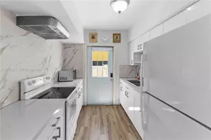 2532 SW 27th St, Miami, FL 33133 - Photo 24