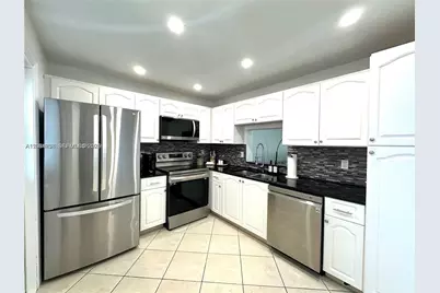 620 NE 12th Ave #102, Hallandale Beach, FL 33009 - Photo 4