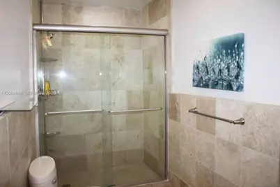 420 15th St #205, Miami Beach, FL 33139 - Photo 6