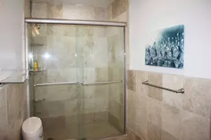 420 15th St, Miami Beach, FL 33139 - Photo 6