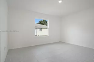 811 SE Seahouse Dr, Port Saint Lucie, FL 34983 - Photo 12