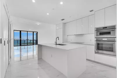700 NE 24th St #1806, Miami, FL 33137 - Photo 2