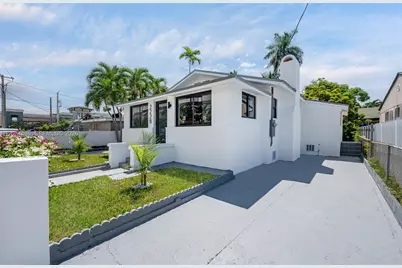 2228 SW 2nd St, Miami, FL 33135 - Photo 4