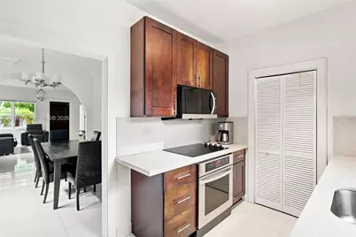 2366 SW 10th St, Miami, FL 33135 - Photo 14