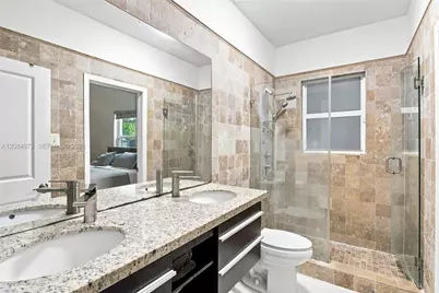 2366 SW 10th St, Miami, FL 33135 - Photo 16