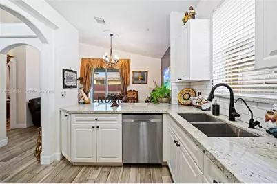 13680 SW 50th Ct, Miramar, FL 33027 - Photo 18