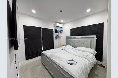1631 NW 3 St #8, Miami, FL 33125 - Photo 6